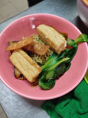 Kolo mee $7 at Vege Station 素食小栈 - Jl Dedap in Johor Bahru