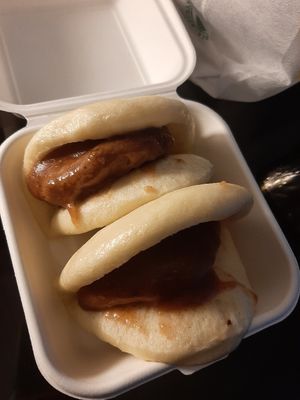 BBQ bao at 4 Stones Vegetarian Cuisine in Richmond
