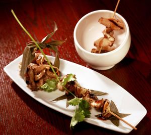 Grilled Mix Mushroom
燒菇柳 at 4 Stones Vegetarian Cuisine in Richmond