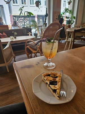  at Birds Bistro in Gottingen