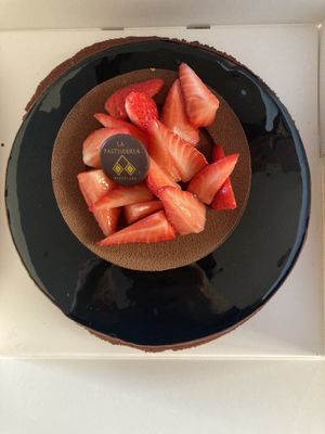 “100% xoco”, pastel vegano  at La Pastisseria in Barcelona