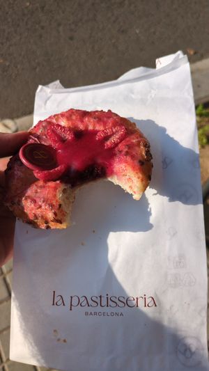 Brutal 3,80€ at La Pastisseria in Barcelona