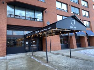 Front entrance  at Hanjan Oliver in Edmonton