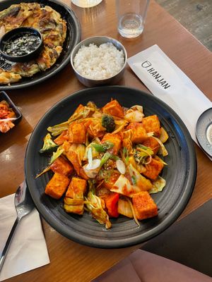  at Hanjan Oliver in Edmonton