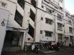 Retro Bldg. at Rillbagelリルベーグル in Fukuoka