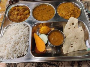 Thali vegano at Vegan Food Heaven in Barcelona