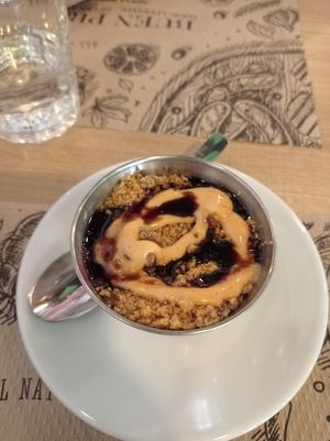Crumble at Vegan Food Heaven in Barcelona