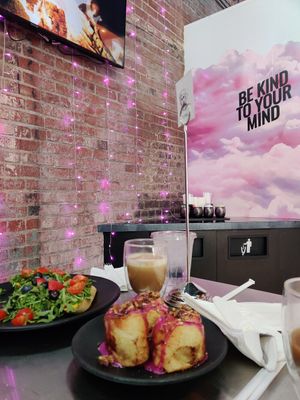 Vegan breakfast dish, cinnamon rolls, oatmilk mocha latte at 27 Club Coffee in Cleveland