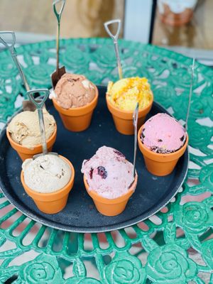 Dining in get your ice creme in a pot with a shovel.  at Moo-Over in Columbia City