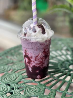 Blueberry shakes
All made from scratch.  Completely Vegan and gluten free at Moo-Over in Columbia City