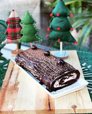 Black forest log order around the holidays. 
All made from scratch.  Completely Vegan and gluten free at Moo-Over in Columbia City