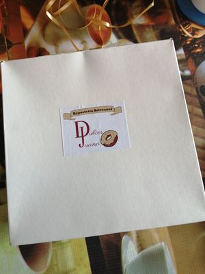 Caja de 1kg de truchas at Dulces Juana in Tenerife