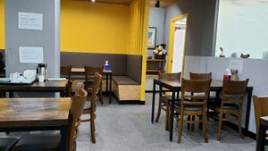 Interior of location - seating space at Temple Food Doban - 사찰음식도반 | in Seoul