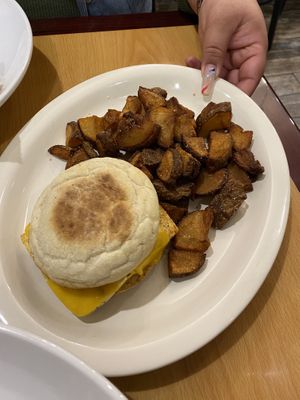 McReeky. at Cheezy Vegan in Woodlyn