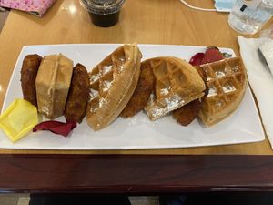 Chick’n & Waffle. at Cheezy Vegan in Woodlyn