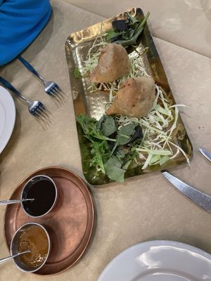 vegan samosas (2 for 4€)  at Namastey in Faro