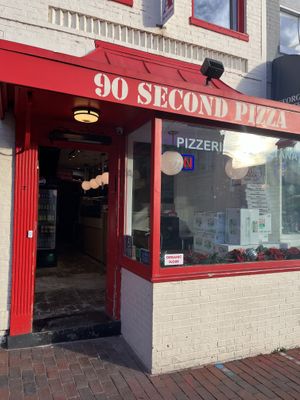 Front buildingg  at 90 Second Pizza in Washington