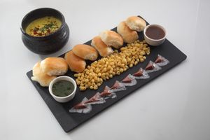 Pav Vada at SpiceKlub in Cupertino