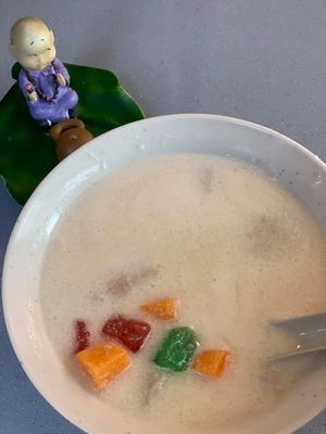 Bubur Cha Cha 摩摩喳喳. Photo by Mr Henry Lau aka Mr Purple at Original Taste Foods 老味道 in Central Singapore