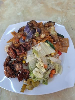 Economic rice with some hor fun, second visit $6 at Original Taste Foods 老味道 in Central Singapore