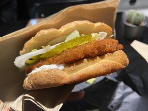 Vish burger  at UNMEAT in Zurich