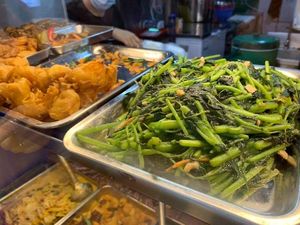 Buffet spread. Photo by Mr Henry Lau aka Mr Purple at Ju Fu Yuan Vegetarian Delight 聚福缘素食 - Blk 11 Upper Boon Keng in Central Singapore