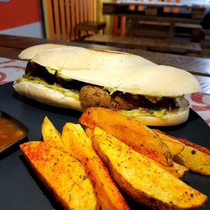 Choripan vegano 🤤 at Kandy Soda Bar in Puyo