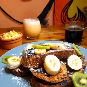 Tostada francesas con pan integral multicereal (vegano o vegetarino) at Kandy Soda Bar in Puyo