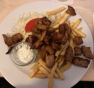 Veganes Gyros - die Portion war sehr groß, auch wenn’s auf dem Bild nicht danach aussieht   at Brühler Wirtshaus in Bruehl