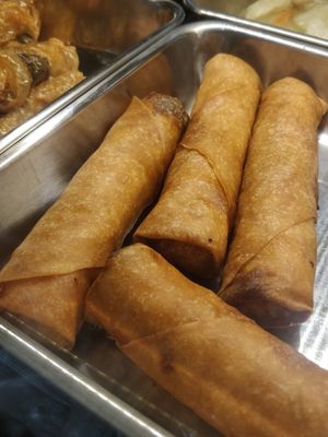 Spring rolls at Yi En Vegetarian 伊恩素食 in Central Singapore