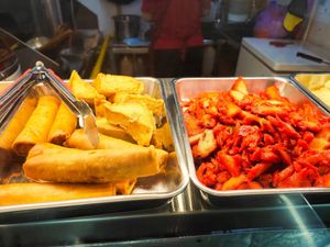 Early morning dishes at Yi En Vegetarian 伊恩素食 in Central Singapore