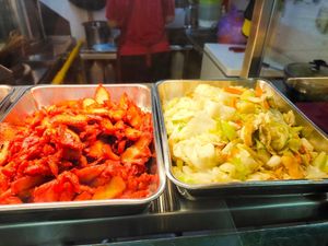 Early morning dishes at Yi En Vegetarian 伊恩素食 in Central Singapore