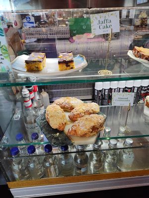 Cakes at The Vibe in Liverpool