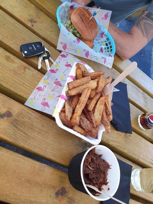 Fillet No Fish, Plain Chips, BBQ Jackfruit at The Rainbow Skull in Maidstone
