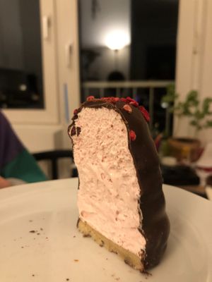 Raspberry flavoured flødebolle  at Glean - Torvehallerne in Copenhagen