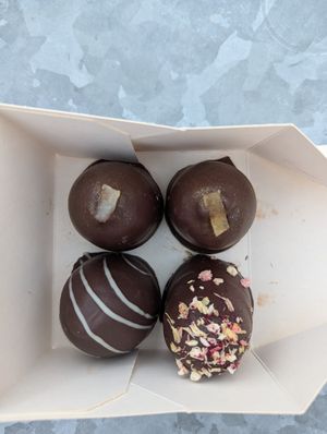 Yuzu, lemon and raspberry flødeboller at Glean - Torvehallerne in Copenhagen