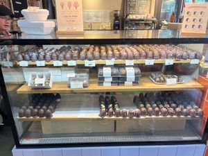 Front counter and selection    at Glean - Torvehallerne in Copenhagen