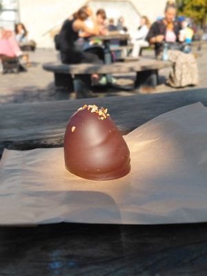 mocha caramel flødeboller at Glean - Torvehallerne in Copenhagen