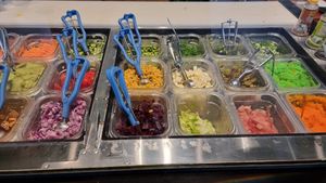 Counter - vegetables at Hawaiian Poke Bowl in Kortrijk