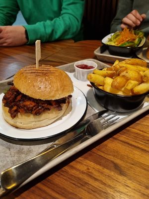 Planted pulled burger at Union Diner - Meret Oppenheim in Basel