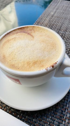 Cappuccino mit Haferdrink (gibt’s auch mit Soja, Mandel und Hastdunichtgesehn)  at Enzian Vegan Food in Zurich