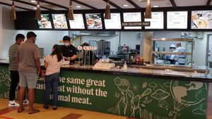Restaurant counter at The Social Kitchen - Jurong Bird Park in West Singapore