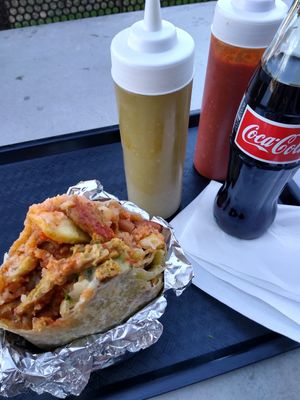 AZ Vegano Burrito y cola Mexicana con azúcar at Tacos Veganos in Phoenix