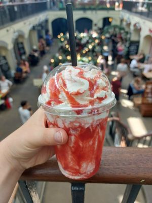 Strawberry shake at Floozie Cookies in London