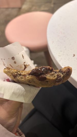 chocolate chunk  at Floozie Cookies in London