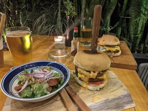 The Beast ("Double Cheese Burger") & The New York 😍😍 at Friendship Concept in Koh Phangan
