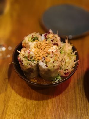 Summer rolls with peanut sauce at Ouai in Leipzig