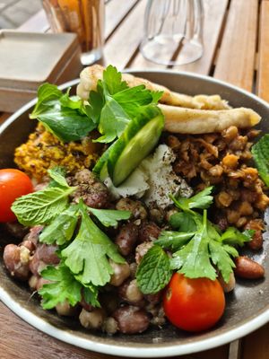 Scrambled tofu, with beans and naan at Harry's Cafe & Bakery in Hepburn Springs