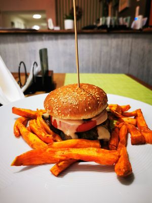 Grill burger with sweet potato fries at CODA the V Taste in Sighisoara