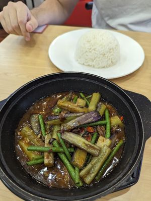 Eggplant hotplate at JC Vegetarian Restaurant in Phnom Penh